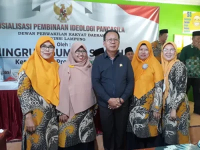Ketua DPRD Lampung Sosialisasi Pembinaan Ideologi Pancasila di Sekolah MA Maarif Kota Gajah
