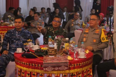 Bersama Forkopimda Provinsi Lampung, Danrem 043/Gatam Pantau Situasi Kamtibmas Malam Pergantian Tahun Baru 2024